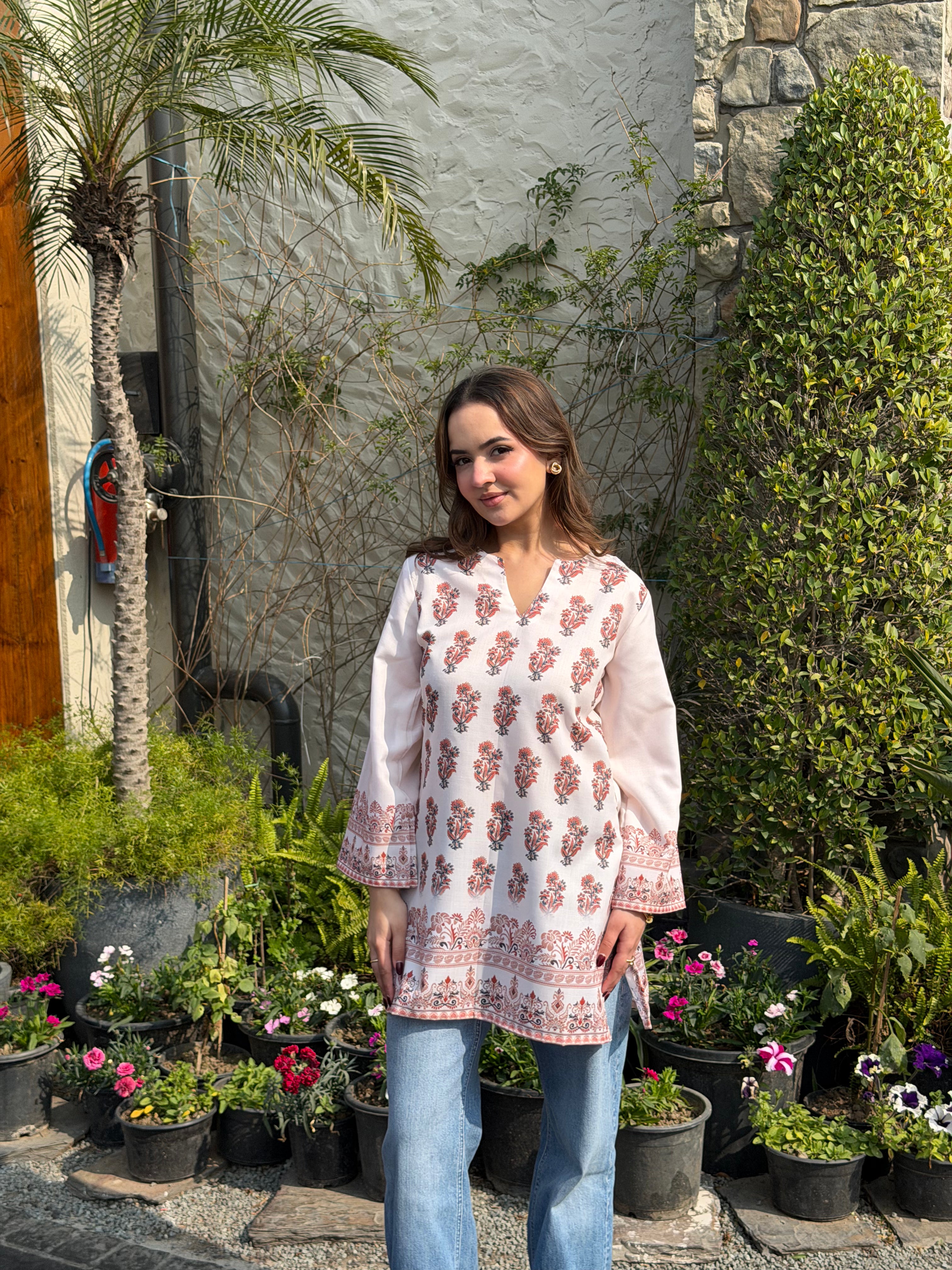 ISHARA BOOTA KURTI