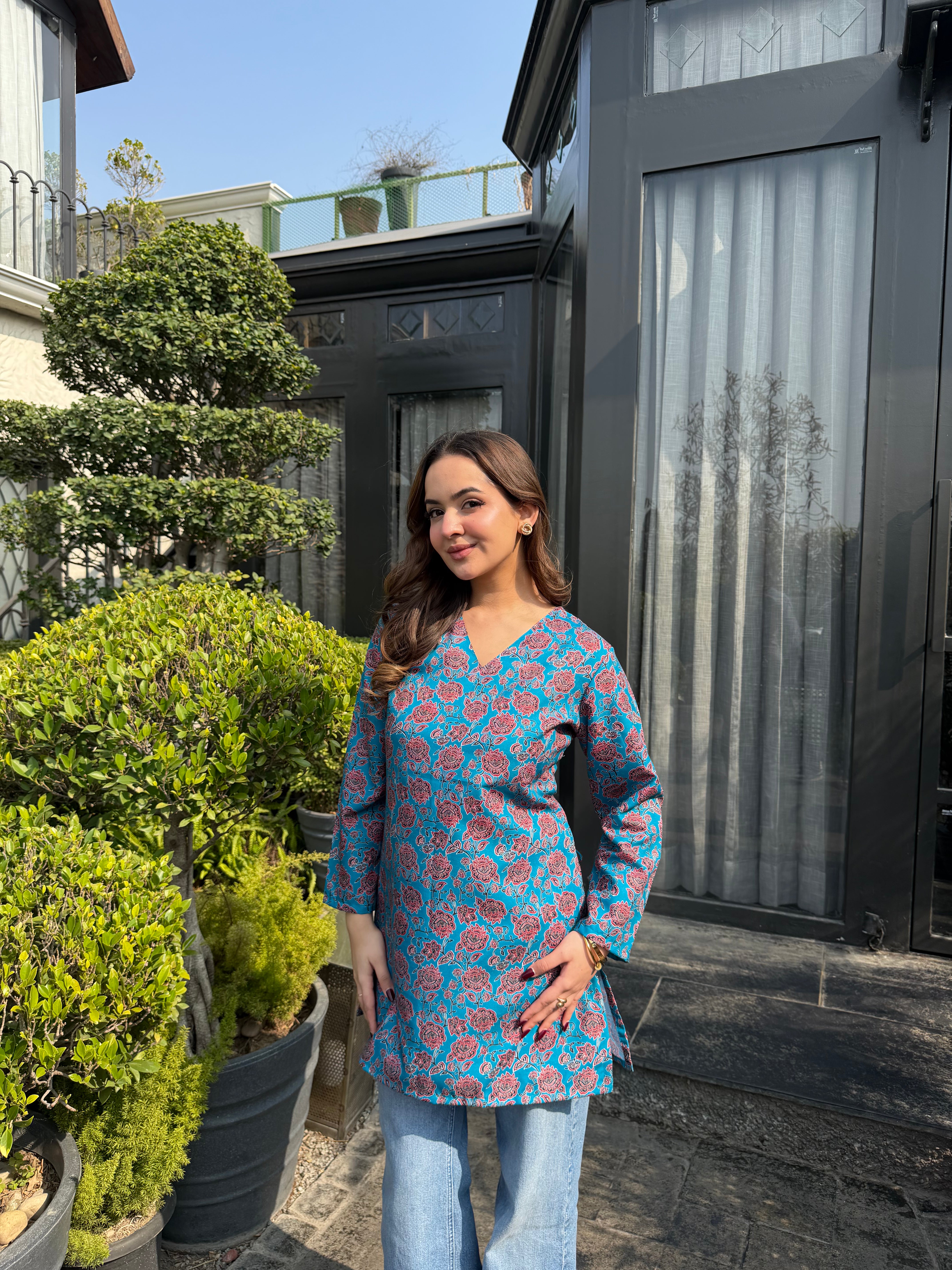 SAANVI FLORAL KURTI