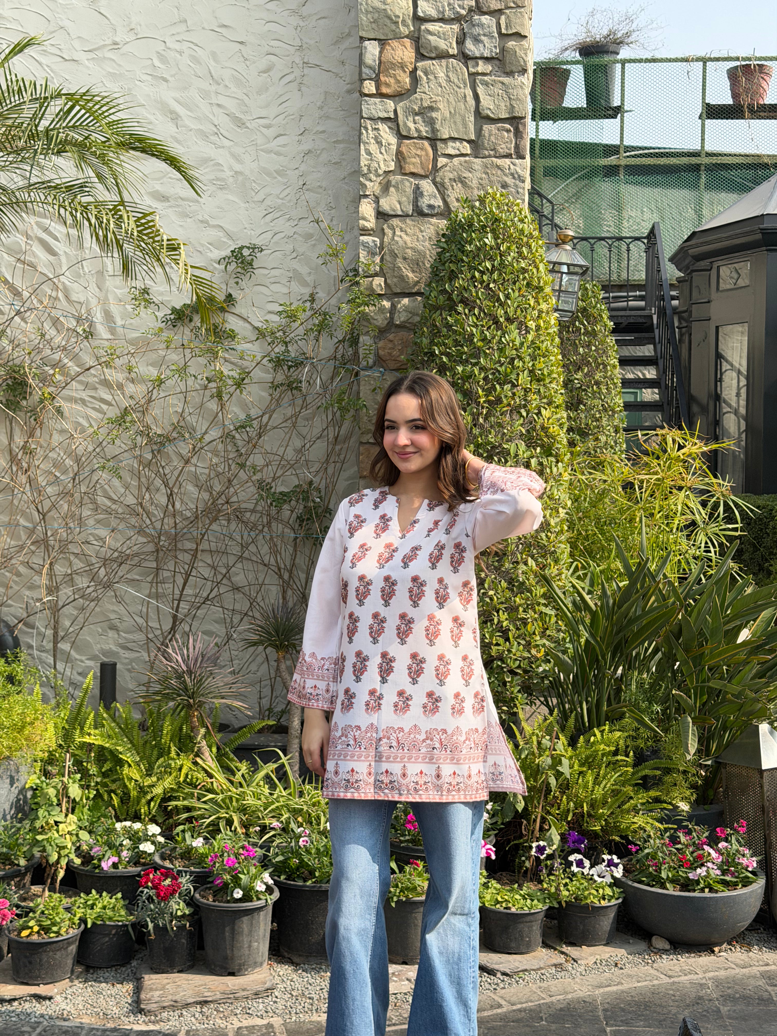 ISHARA BOOTA KURTI