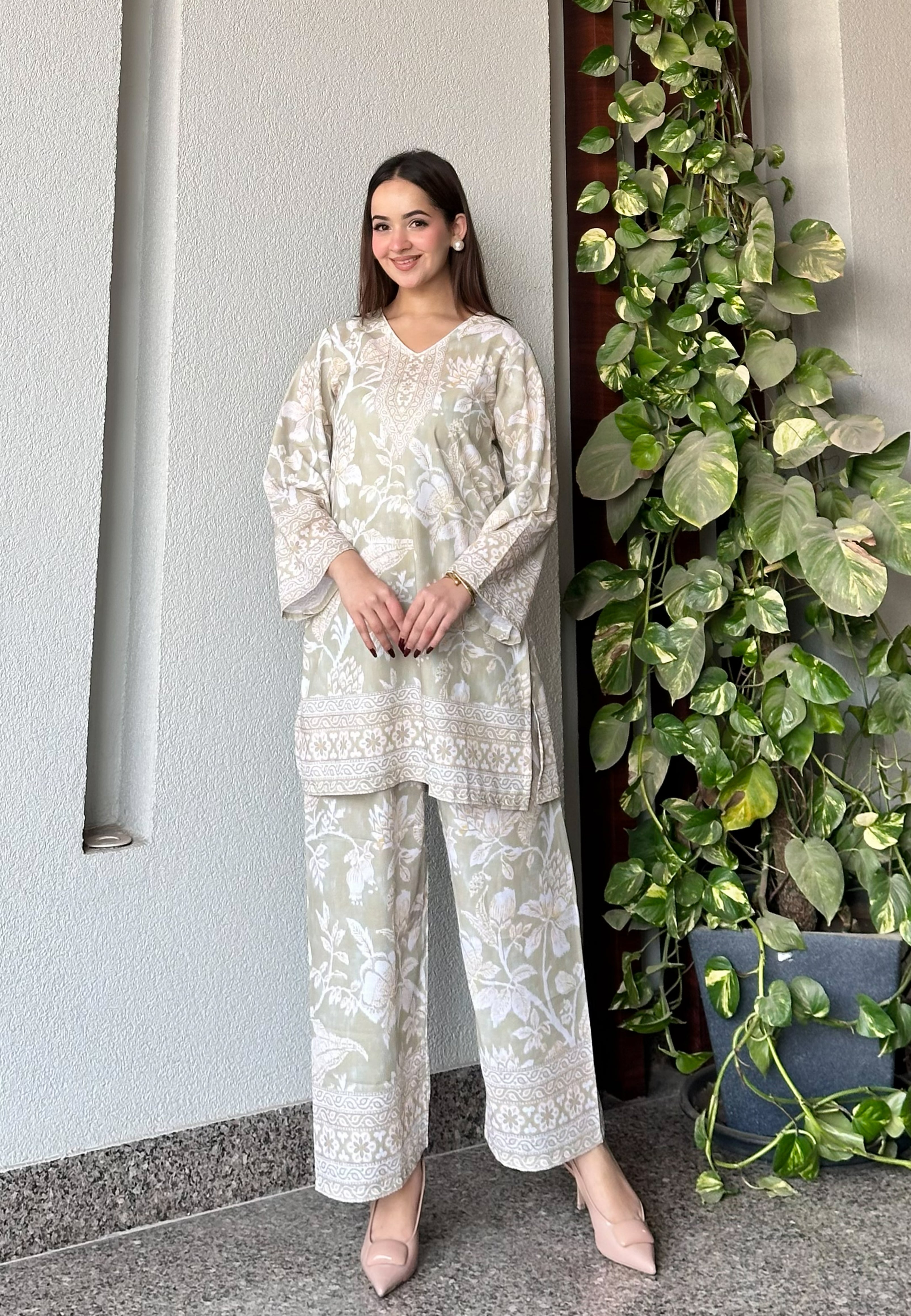 Gulabo Border Co-ord Set