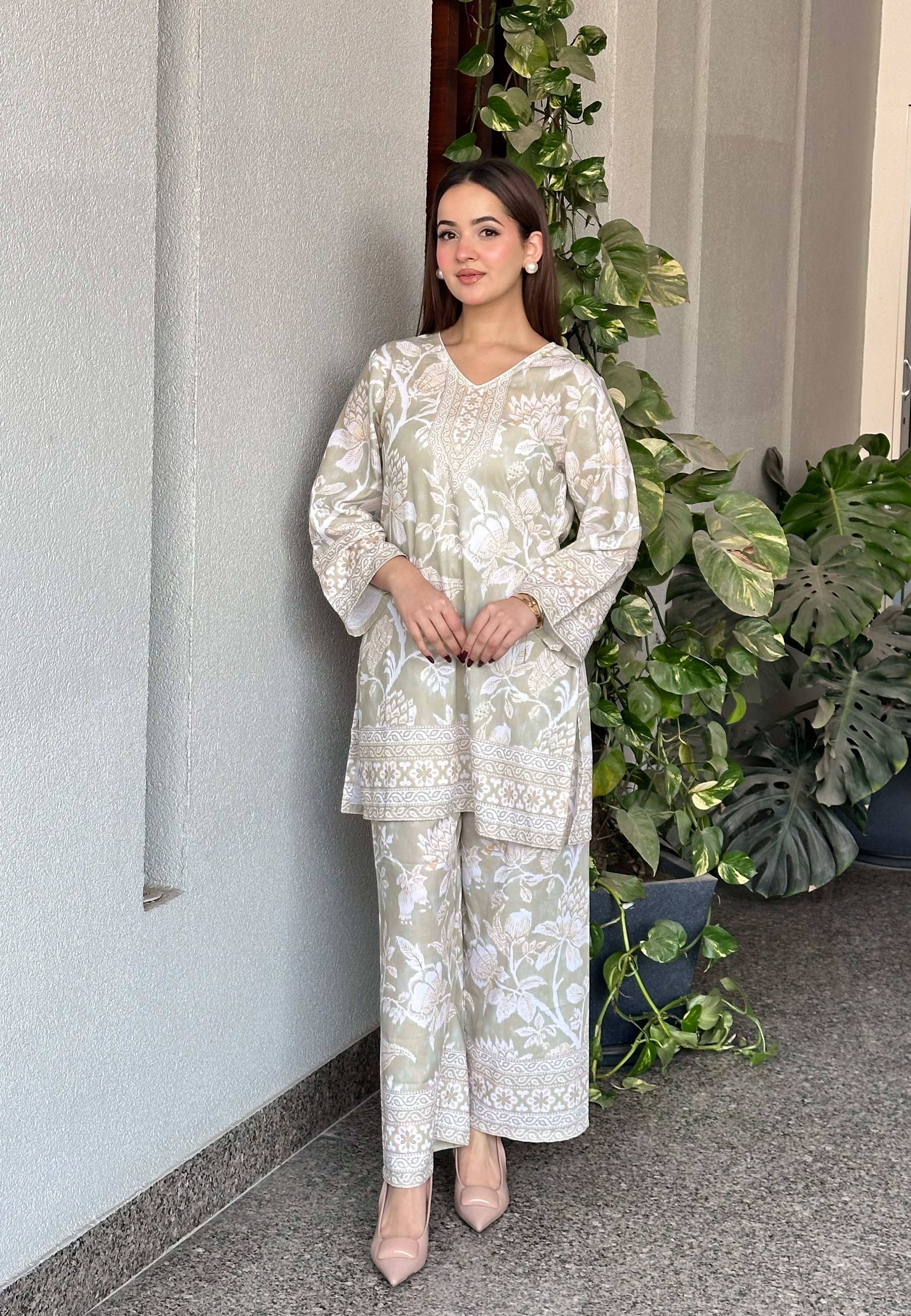 Gulabo Border Co-ord Set