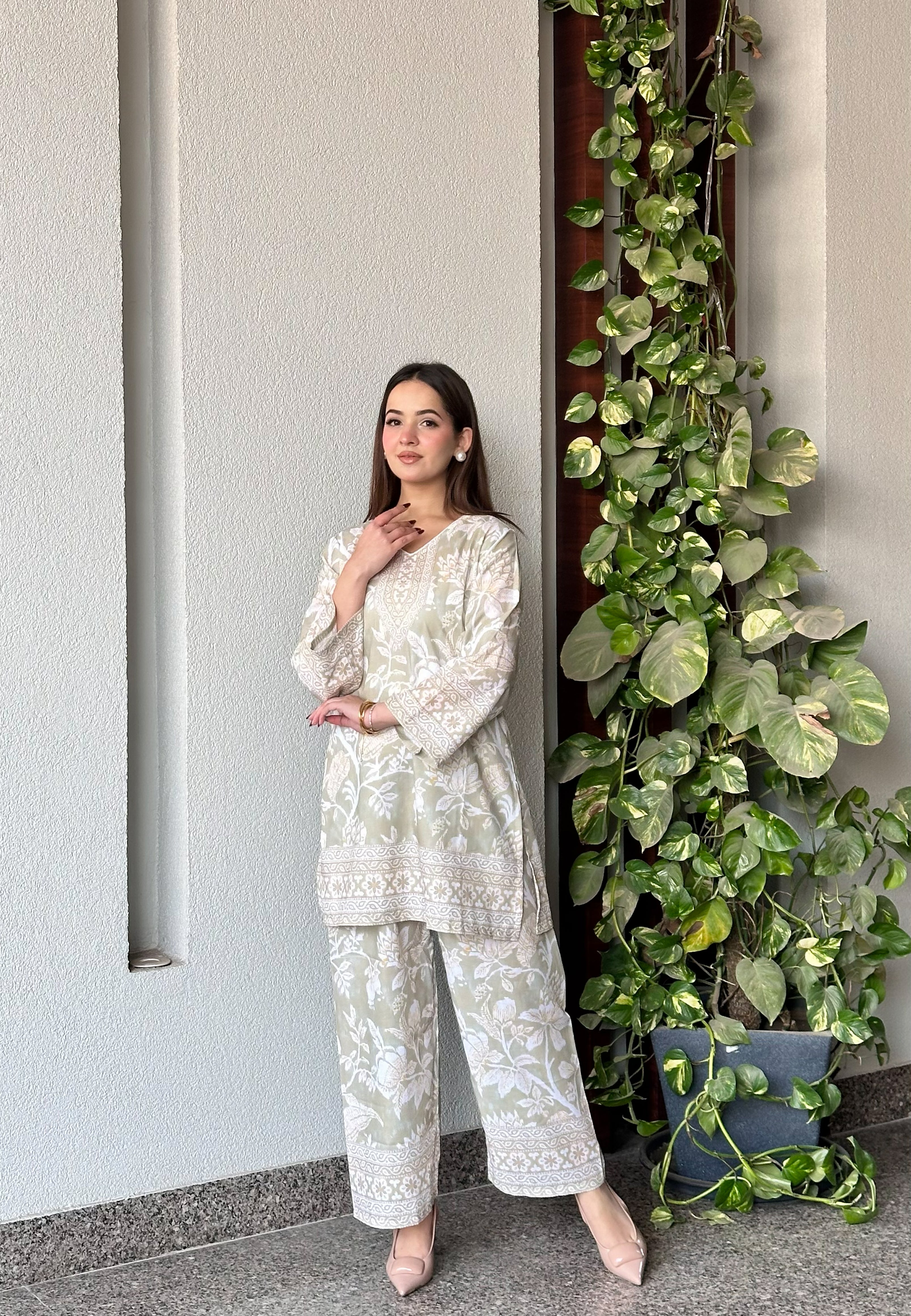 Gulabo Border Co-ord Set
